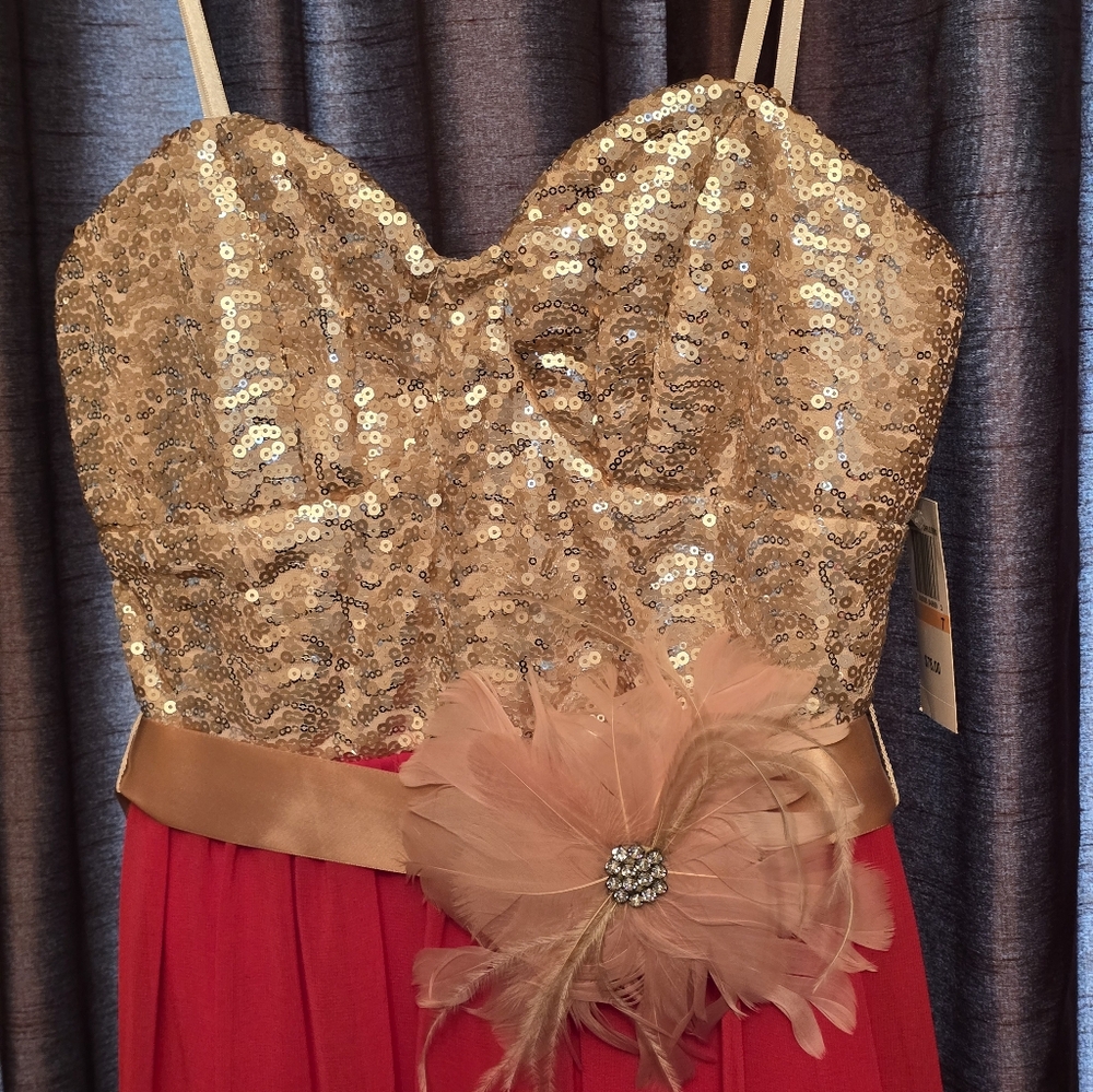 City Triangles Cream and Silver Sequin Dress